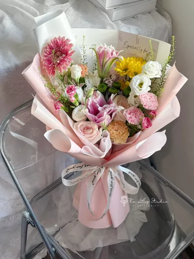 Tiny Fairytale Bouquet