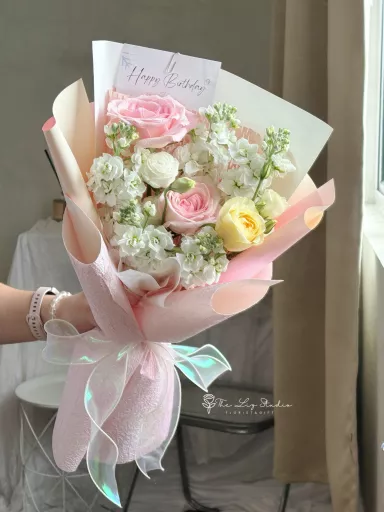 Peach & Cream Bouquet