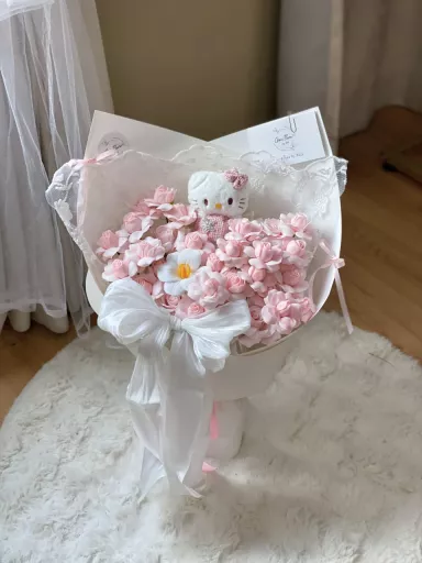S01-Hello Kitty Soap Flower Bouquet