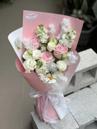 Pink & White Garden Rose Bouquet (Fresh Flower)