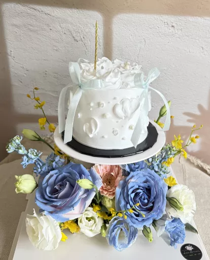 360 degree rotating cake flower box