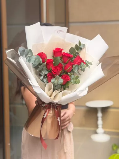 Classic Red Rose Bouquet (Fresh Flower)