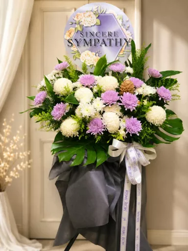 Sincere Sympathy – White & Purple Funeral Flower Stand 真挚哀悼 – 白紫色悼念花架