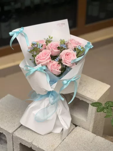 Blush Serenity Rose Bouquet (Fresh Flower)