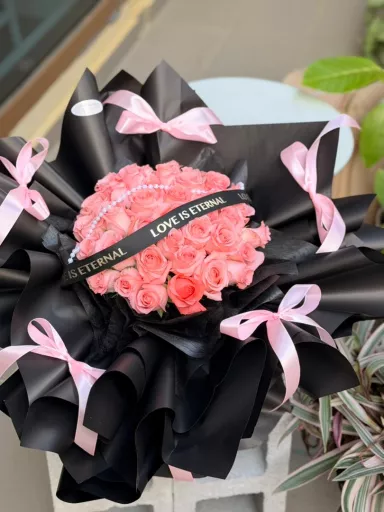 Eternal Pink Rose Bouquet (Fresh Flower)