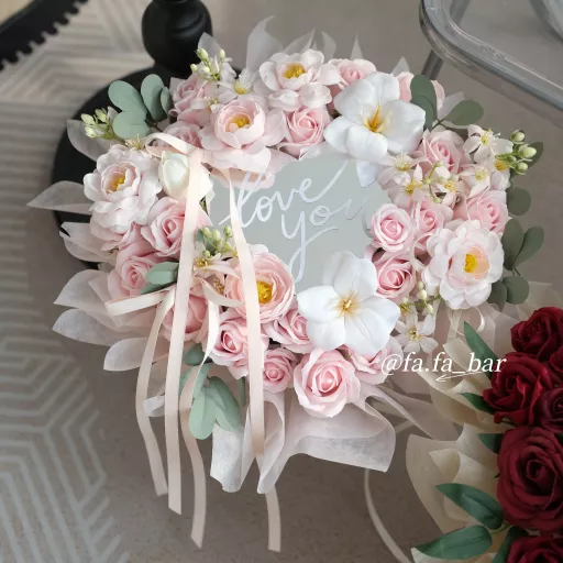 SOAP | Blushing Love Heart Mirror in Pink