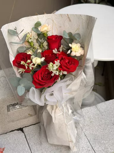 Crimson Romance Rose Bouquet (Fresh Flower)