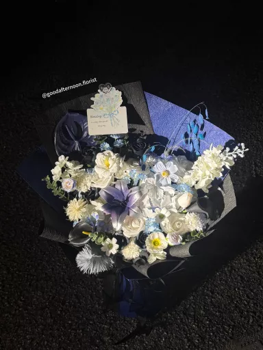 Blue soap flower JB austin蓝黑色混搭花束