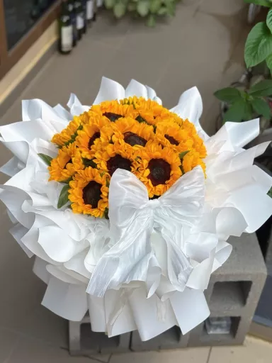 Golden Sunshine Sunflower Bouquet (Fresh Flower)