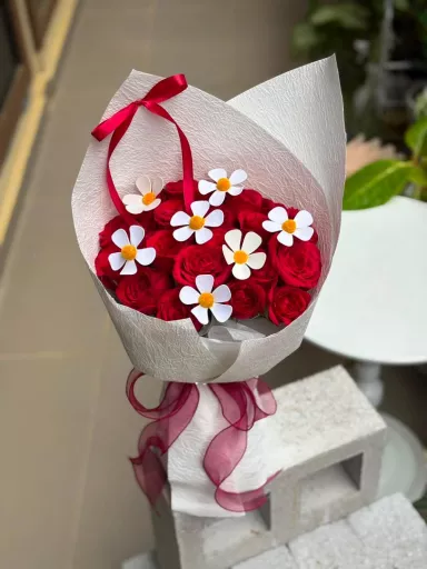 Daisy Red Romance (Fresh Flower)